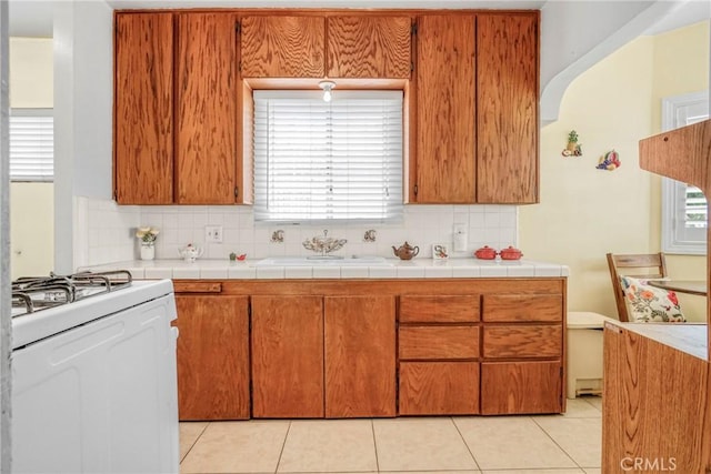 531 W Arbutus St, Compton, CA 90220 - photo 8