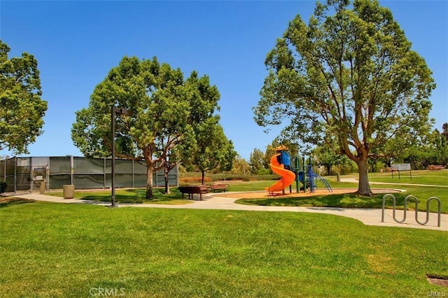 43966 Highlander Dr, Temecula, CA 92592 - view of community featuring a lawn