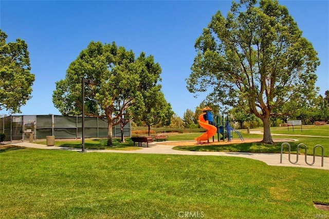 43966 Highlander Dr, Temecula, CA 92592 - view of home's community with a yard