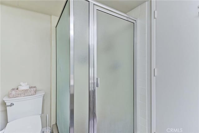 86 Calle Aragon Unit O, Laguna Woods, CA 92637 - full bath with a stall shower and toilet