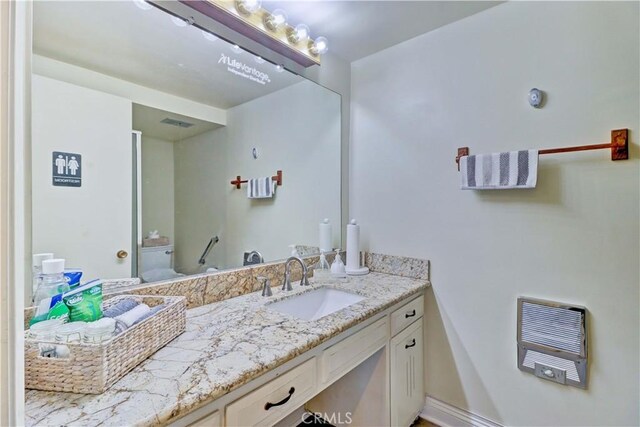 86 Calle Aragon Unit O, Laguna Woods, CA 92637 - bathroom with vanity