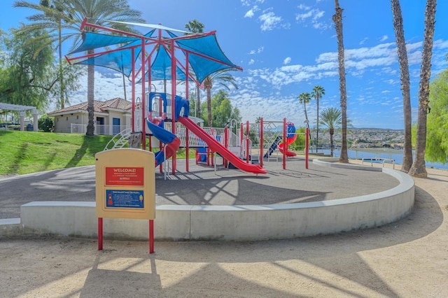 22633 Inspiration Pt, Canyon Lake, CA 92587 - view of community play area