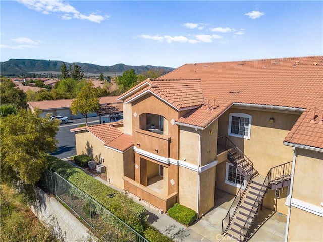 bird's eye view with a mountain view