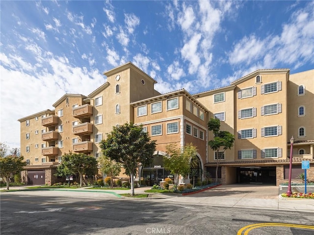21345 Hawthorne Blvd Unit 415, Torrance, CA 90503 - view of property featuring concrete driveway