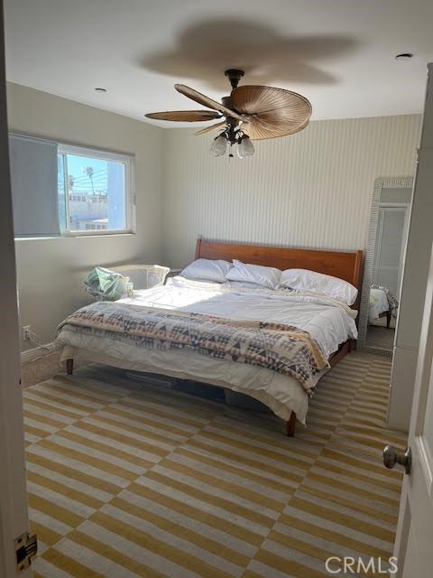 bedroom featuring a ceiling fan