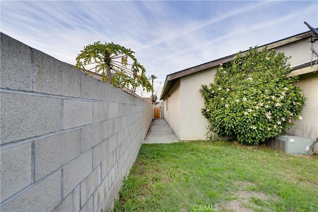 view of yard with fence