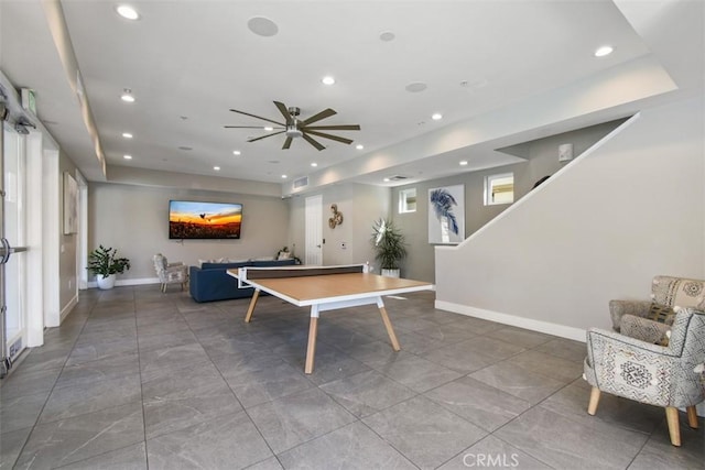 recreation room with visible vents, recessed lighting, and baseboards