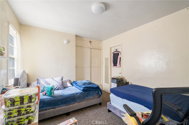 bedroom featuring carpet floors