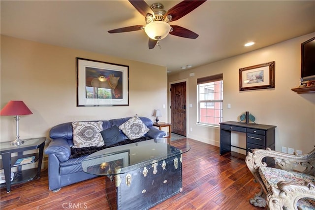 living area with recessed lighting, baseboards, dark wood-style floors, and a ceiling fan