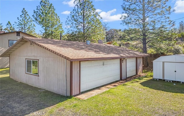 view of detached garage