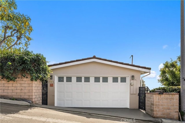 535 Mystic Way, Laguna Beach, CA 92651 - view of garage
