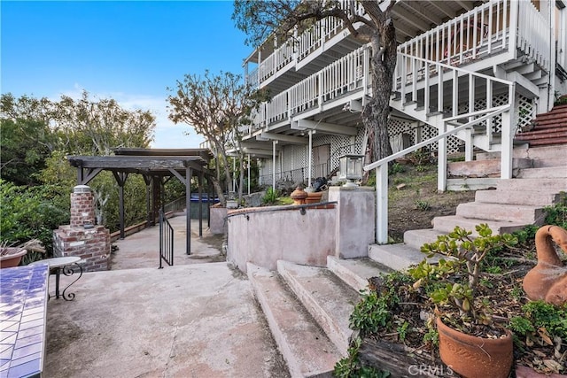 535 Mystic Way, Laguna Beach, CA 92651 - view of patio with stairs