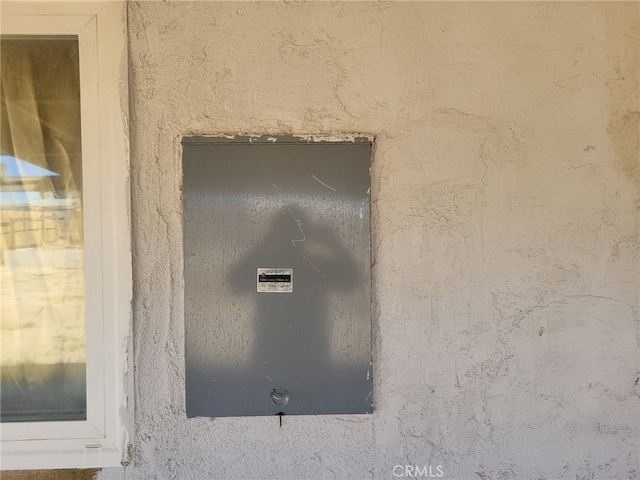 316 Mcbroom Ave, Barstow, CA 92311 - exterior view of stucco siding