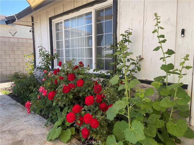 316 Mcbroom Ave, Barstow, CA 92311 - exterior view of fence
