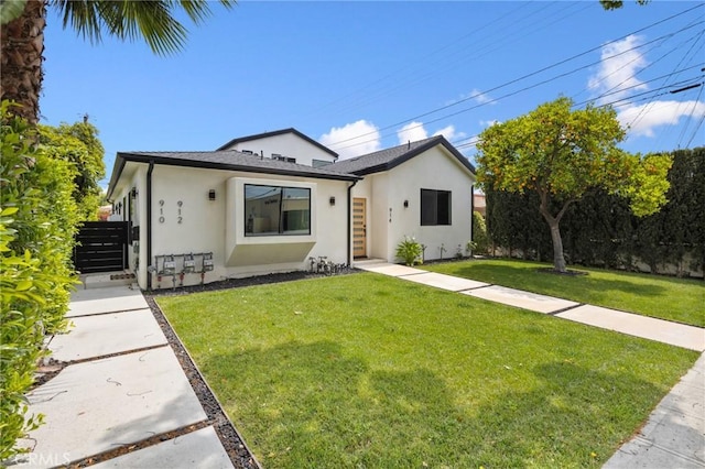 914 N Catalina St, Burbank, CA 91505 - view of front facade with stucco siding and a front yard