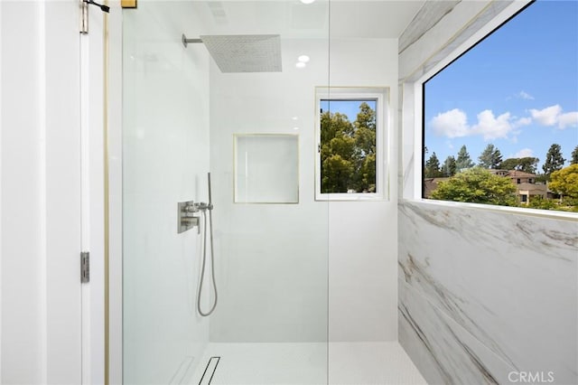 914 N Catalina St, Burbank, CA 91505 - full bath featuring walk in shower