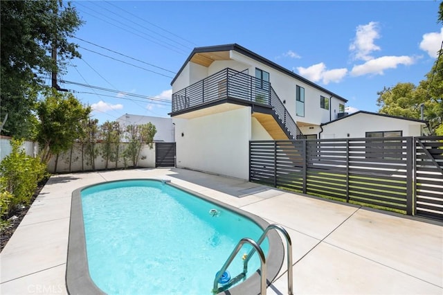 914 N Catalina St, Burbank, CA 91505 - view of pool with a patio and stairway