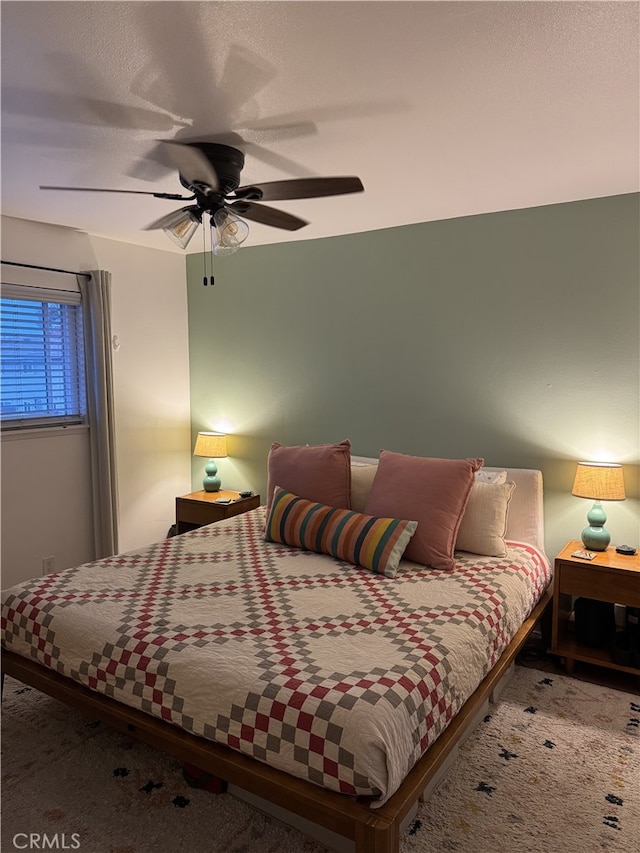 bedroom with a ceiling fan