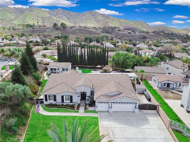 bird's eye view featuring a mountain view