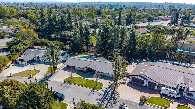 birds eye view of property featuring a residential view