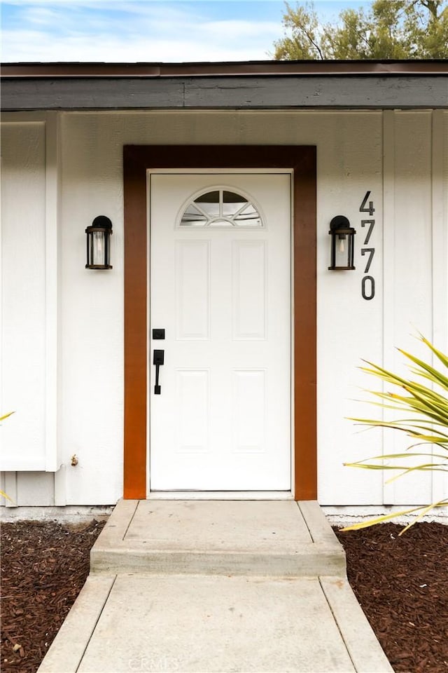 view of entrance to property