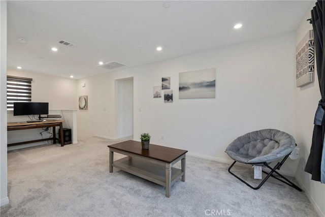 living area featuring recessed lighting, visible vents, carpet flooring, and baseboards