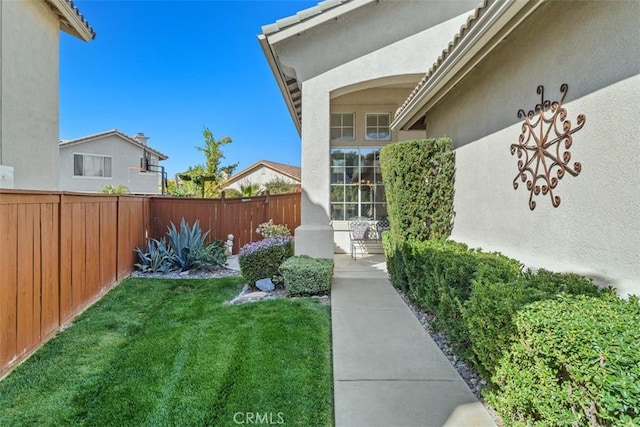 view of yard featuring fence