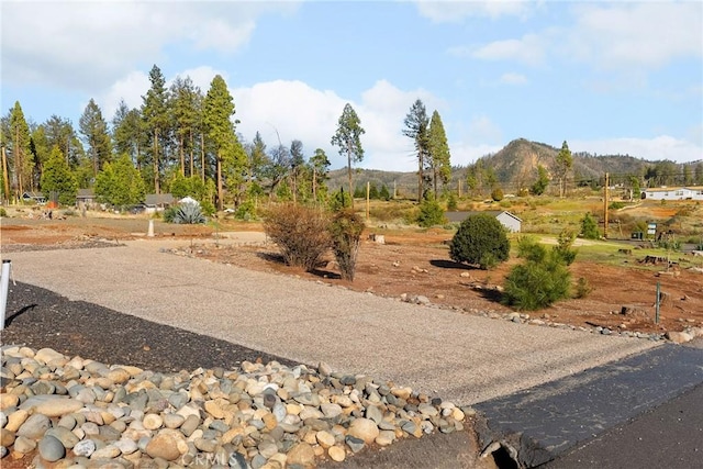 Listing photo 2 for 6465 Shaw Cir, Magalia CA 95954