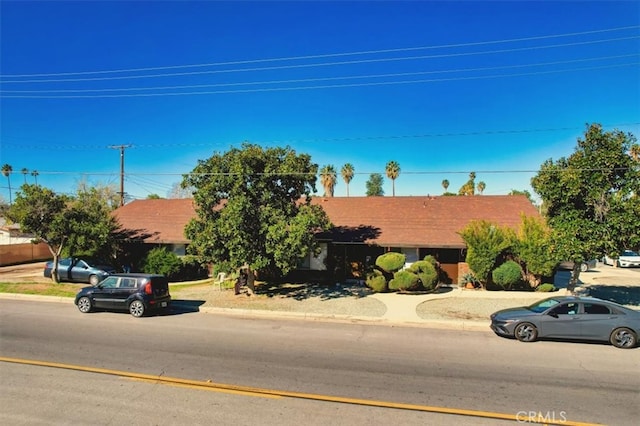 view of front of property