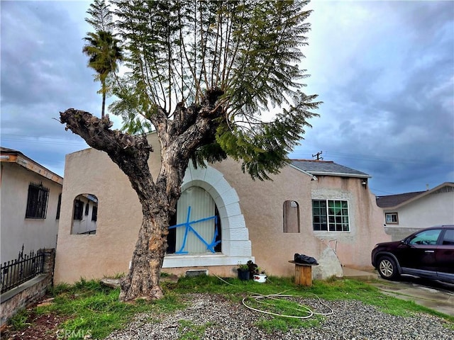 view of front of property with stucco siding