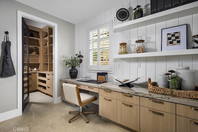 9522 N Andora Ave, Chatsworth, CA 91311 - office space featuring light tile patterned floors and baseboards