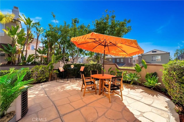 view of patio with outdoor dining space