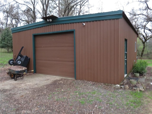 detached garage with driveway