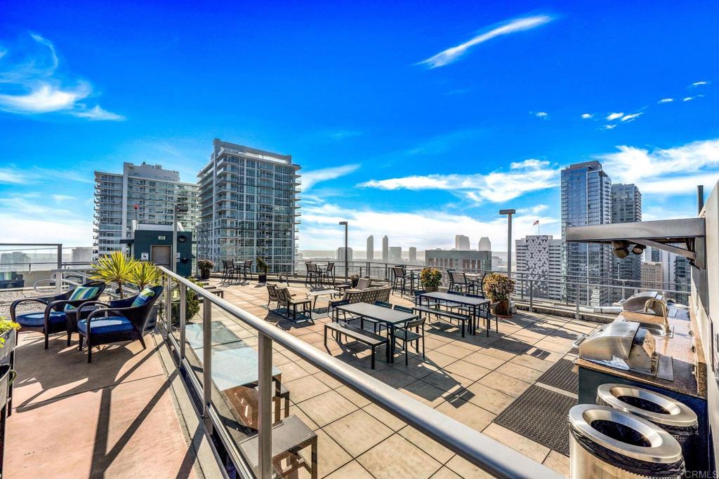 view of patio with a city view