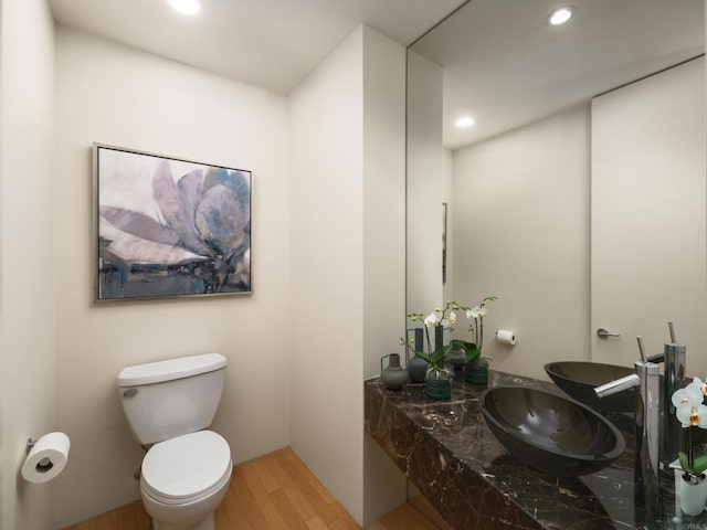 1001 Genter St Unit 9Ab, La Jolla, CA 92037 - bathroom featuring wood finished floors and recessed lighting