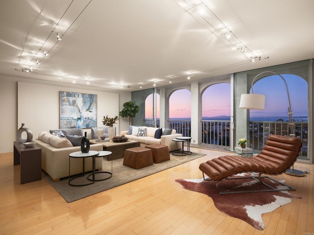1001 Genter St Unit 9Ab, La Jolla, CA 92037 - living room with wood-type flooring and expansive windows
