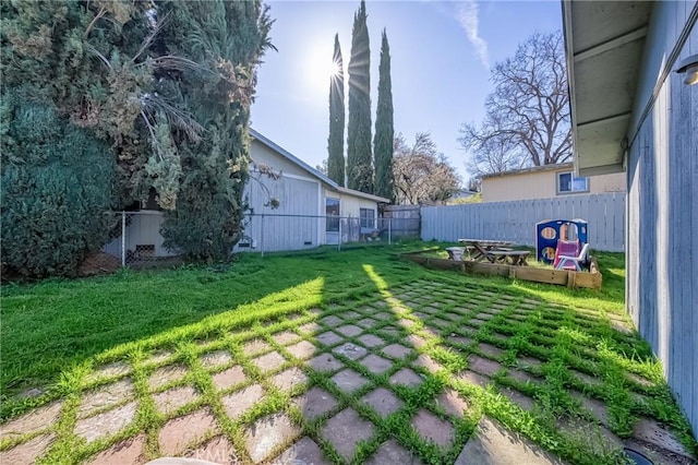 view of yard featuring a fenced backyard