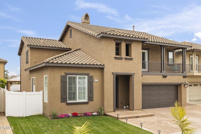 3012 Dunkirk Dr, Oxnard, CA 93035 - mediterranean / spanish-style house with stucco siding and fence
