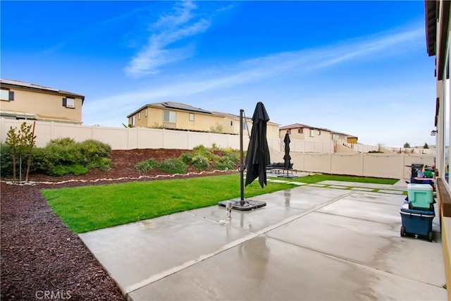 view of patio featuring a fenced backyard