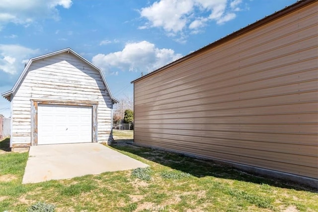 view of detached garage