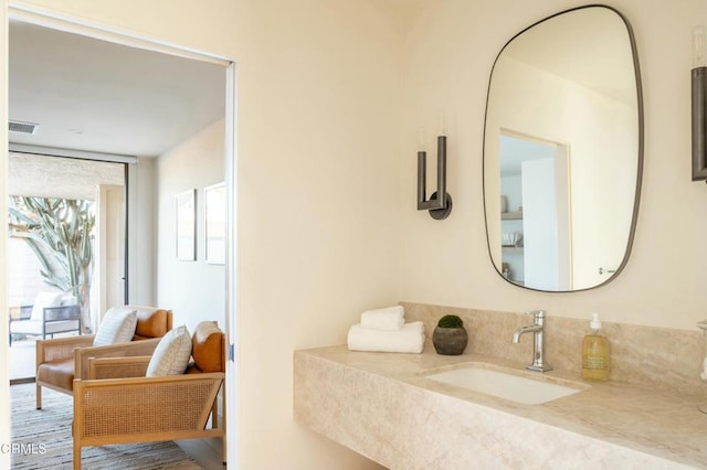 35 Lafayette Dr, Rancho Mirage, CA 92270 - bathroom with a sink