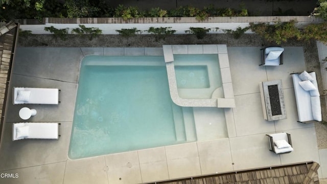 35 Lafayette Dr, Rancho Mirage, CA 92270 - view of pool