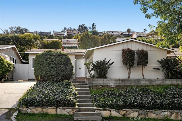 view of front of property featuring stucco siding