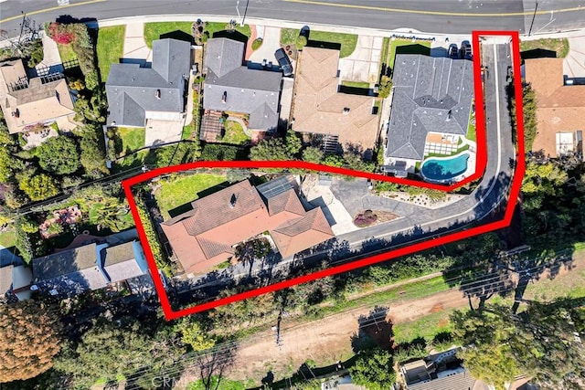 birds eye view of property featuring a residential view