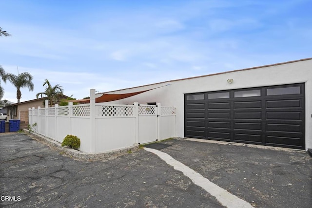 300 C St, Fillmore, CA 93015 - view of garage