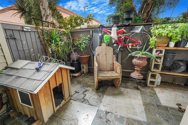 9920 Sepulveda Blvd Unit 1, Mission Hills San Fernando, CA 91345 - view of patio