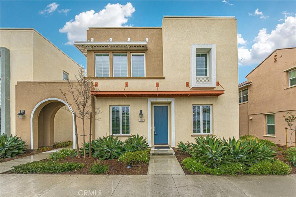 multi unit property featuring stucco siding