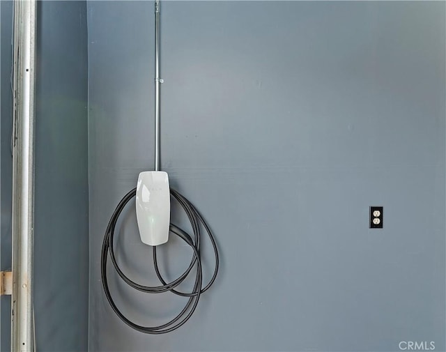29193 Via Espada, Murrieta, CA 92563 - detailed view of car charger