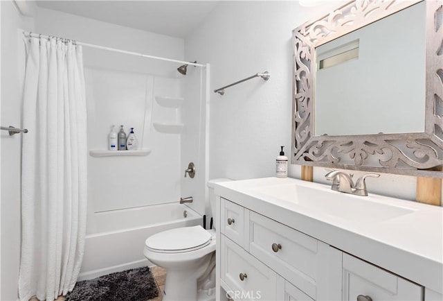 56838 Bonanza Dr, Yucca Valley, CA 92284 - full bath featuring vanity, toilet, and shower / bath combo