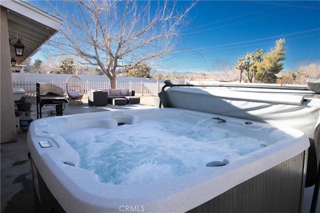 56838 Bonanza Dr, Yucca Valley, CA 92284 - exterior view of a jacuzzi